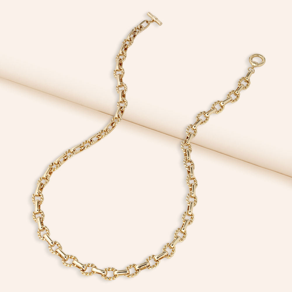 "Beckie" Twisted Link Chain Necklace